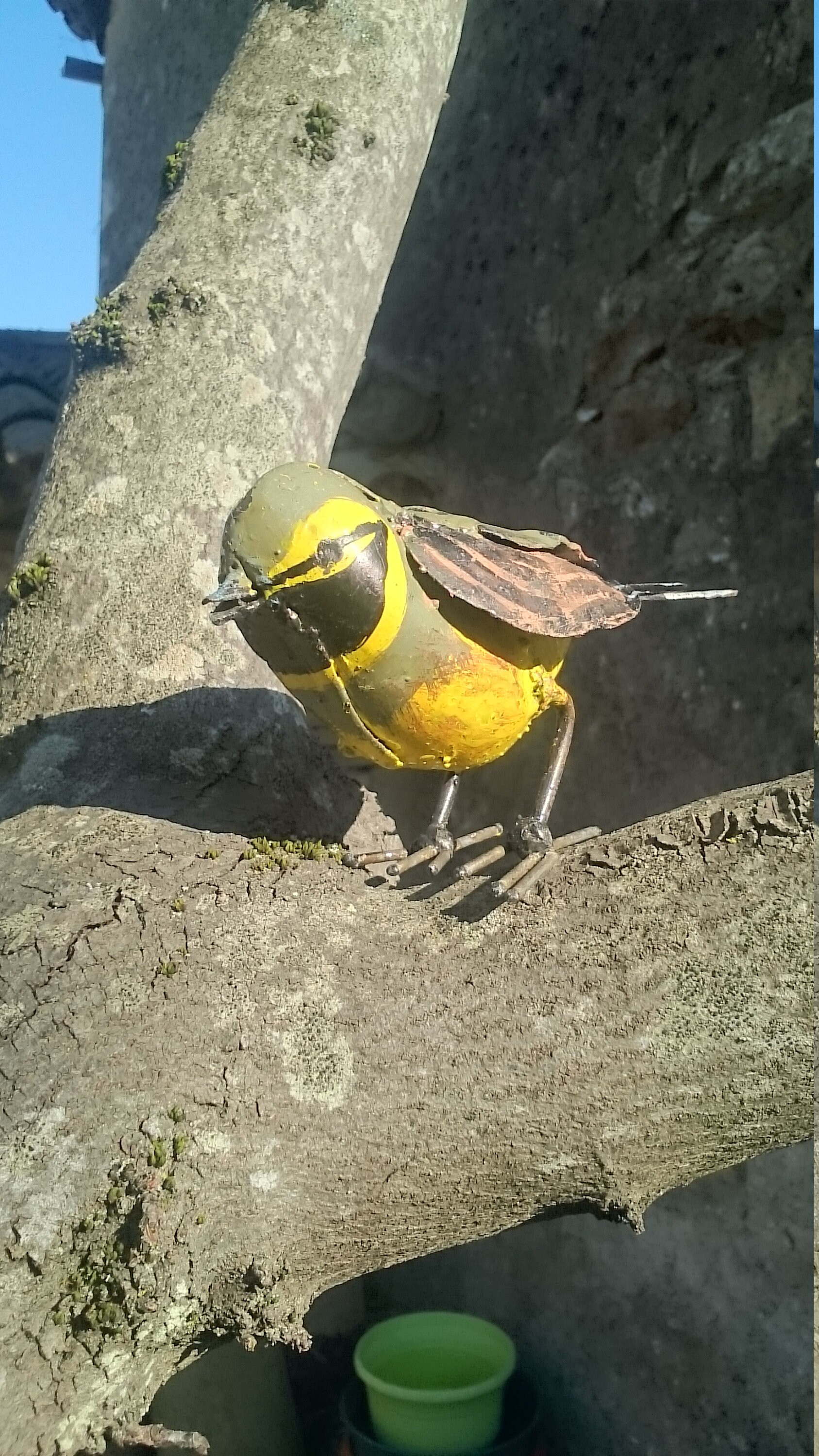 Oiseau en Métal Recyclé, Bruant Zizi, Jaune, Décoration de Jardin,