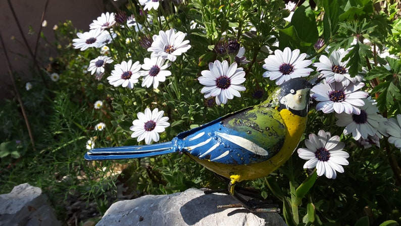 mésange bleue en metal recyclé, oiseaux des jardins image 6