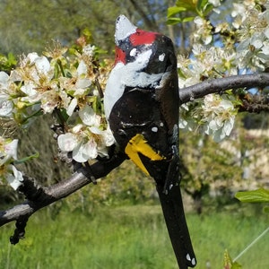 chardonneret en metal recyclé, oiseaux des jardins image 3