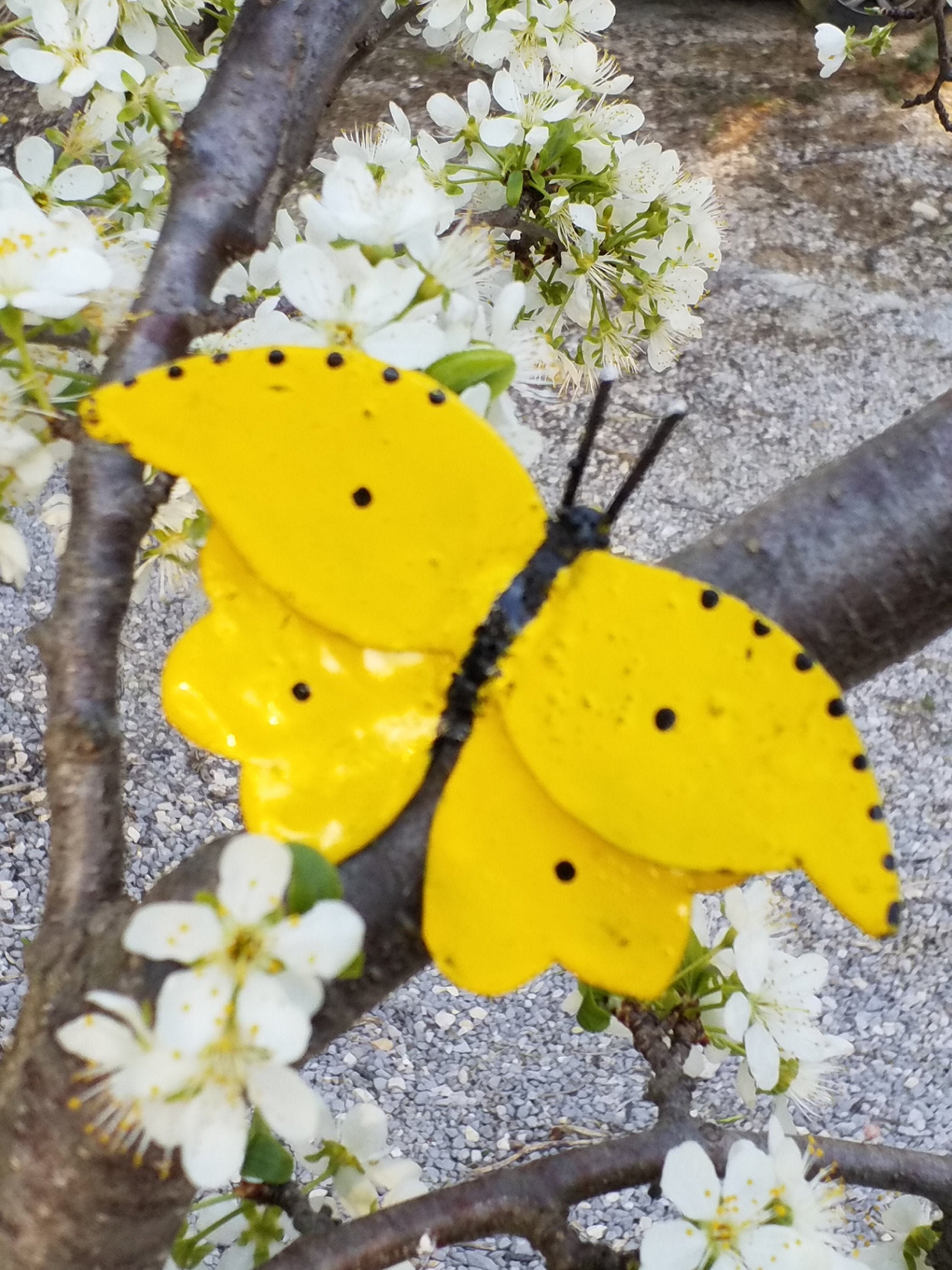 Papillon Jaune en Métal Recyclé, Décoration de Jardin,