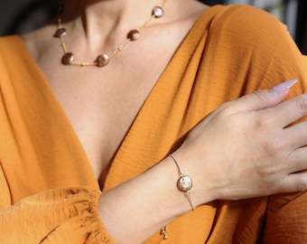 Luna Sola Bracelet Single Coin Pearl Bracelet, Minimal Gold Adjustable Bracelet, Terra Rosa