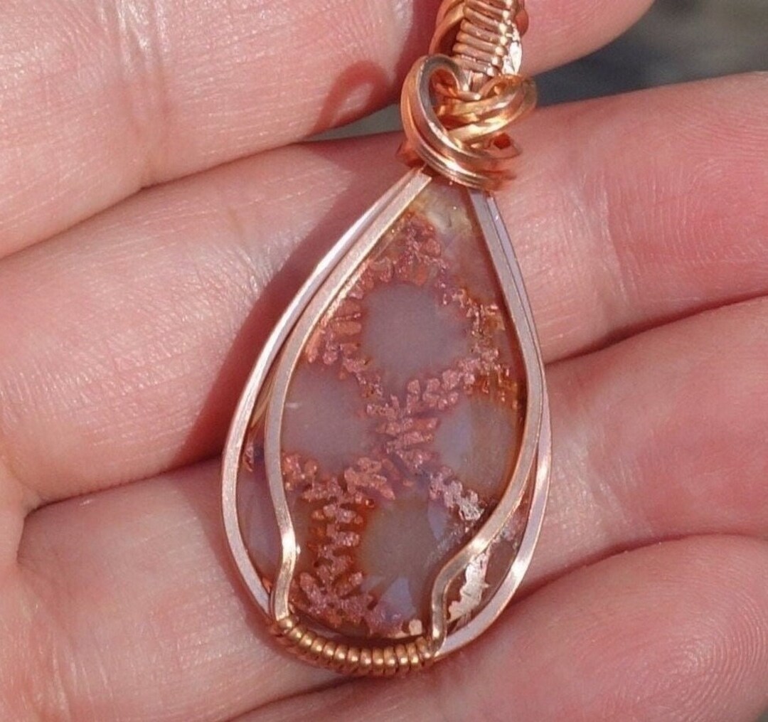 •AEON• fossilized coral + gold necklace (16