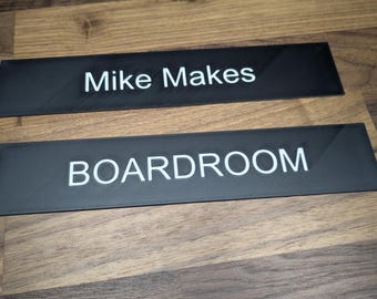 Juego de 4 placas de identificación personalizadas – Letreros personalizados para escritorio de oficina / Letreros para sala de conferencias / Decoración moderna para la oficina