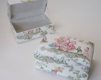 Small Baby Keepsake Box in the Nursery Rhyme Over the Moon Toile// Personalized Small Box, Monogram Keepsake Box