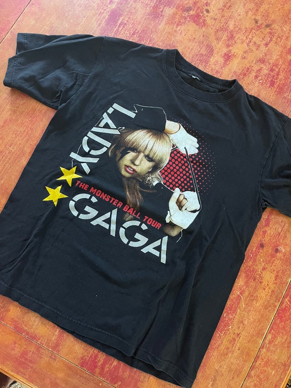 Lady Gaga Monster Ball Concert Tour T Shirt Fits Size Medium Lady Gaga Monster Ball Concert Tour T Shirt Fits Size Medium