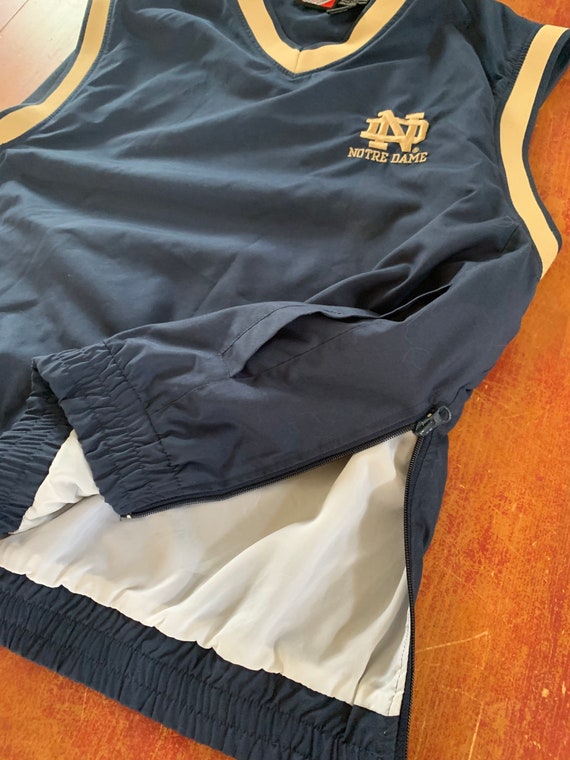 Notre Dame Irish Pullover Nylon Vest Size Large Quality