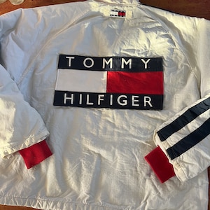 Vintage Tommy Hilfiger jacka storlek XL Fantastisk broderade märken stor flagglogotyp fin