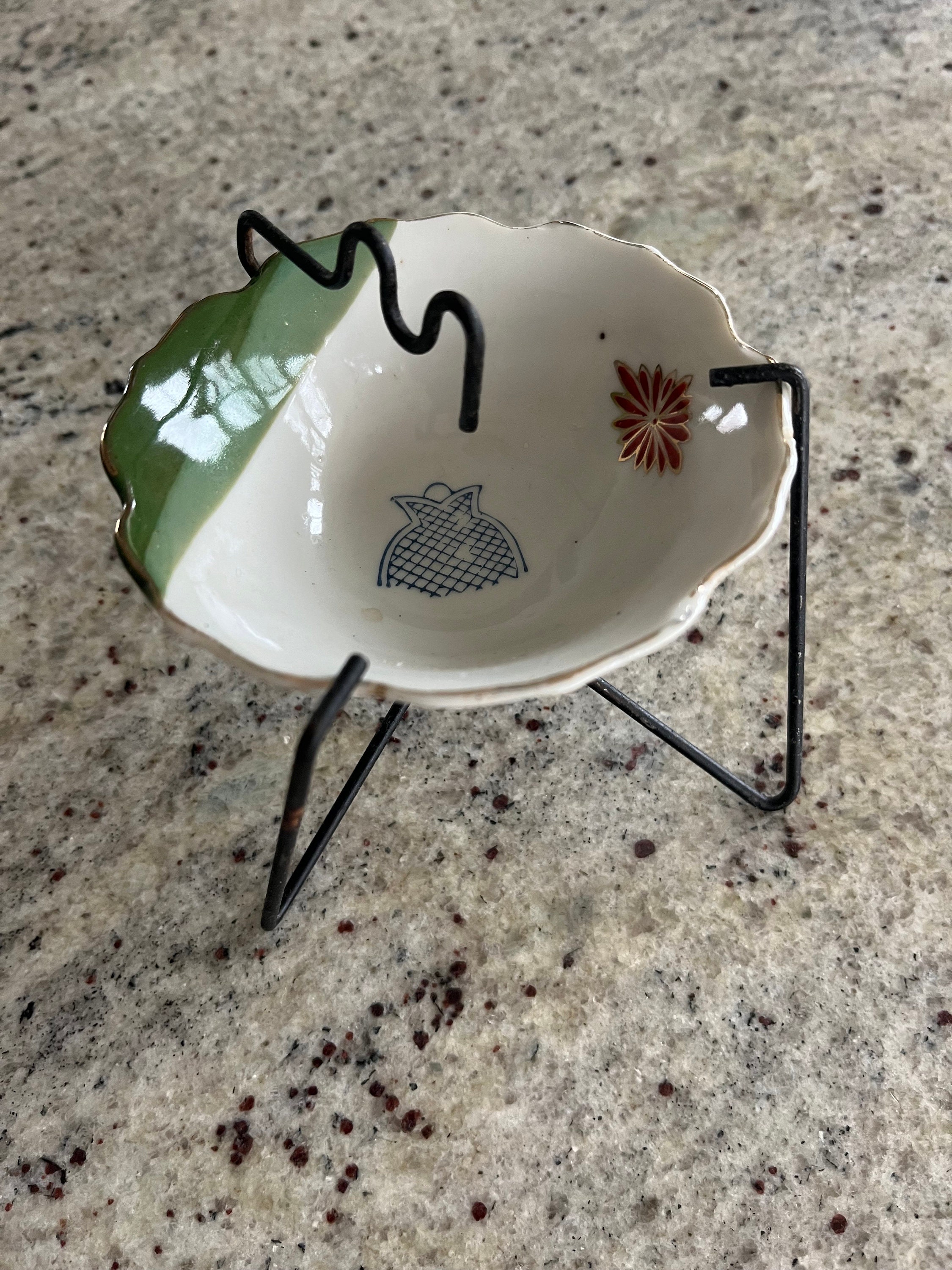 60s Vintage Carnation WireCrateワイヤークレート❹ Vintage Ceramic Ashtray in Wire Holder Made in Japan Unique - Etsy