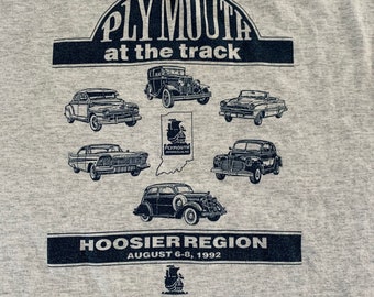 vintage Plymouth Owners Club à la piste 1992 Hoosier Region T Shirt Screen Stars Made in USA