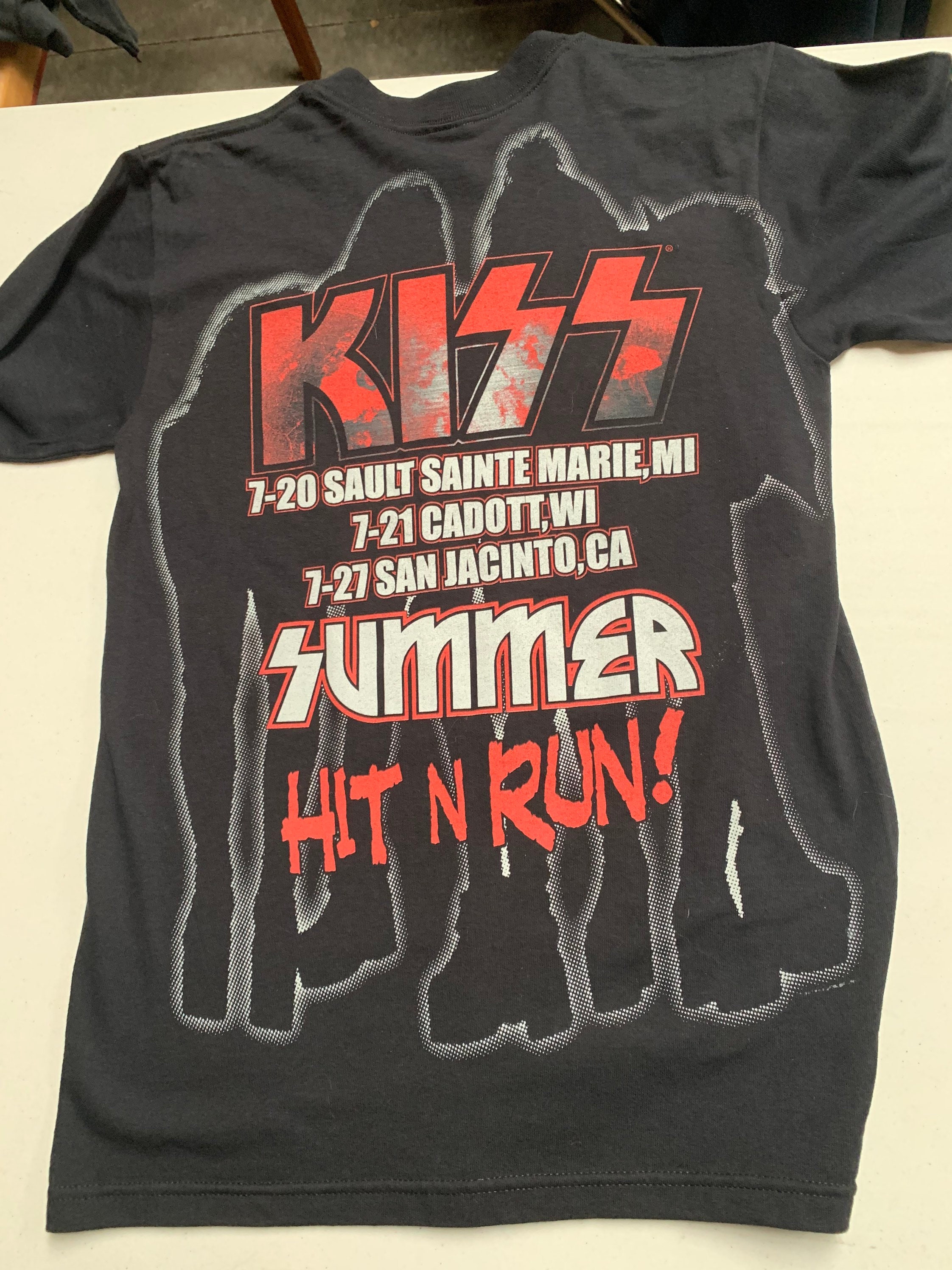 KISS Summer Hit N Run Tour T Shirt Size Small Awesome