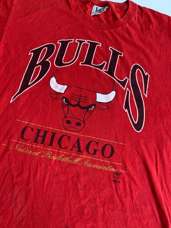 Vintage 90s Chicago Bulls T Shirt Size XL Quality… - image 9