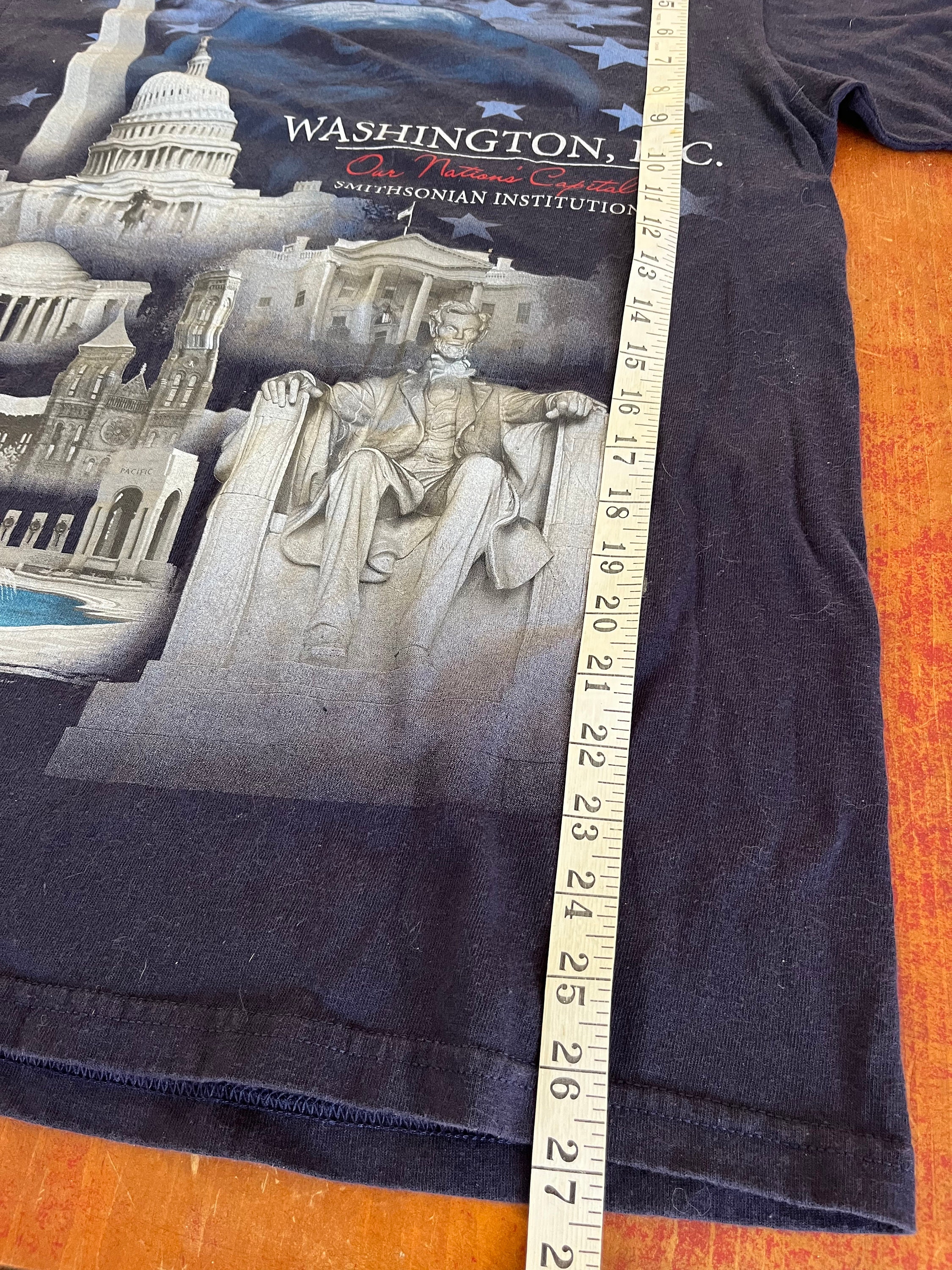 Vintage Smithsonian Institution Washington DC T Shirt Size Medium