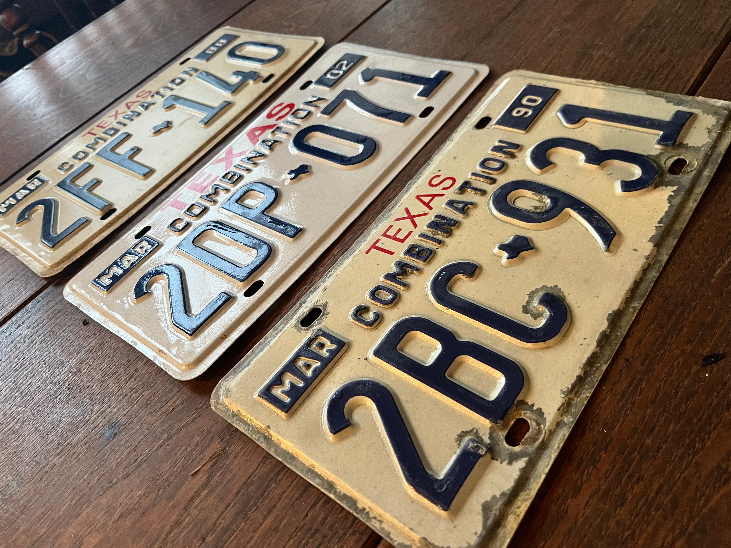 【中古】 Texas Folks Lot of 3 Old Texas License Plates Embossed Red White & Blue