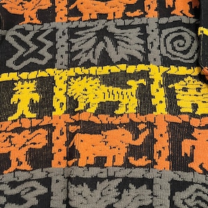 Vintage 80s Hot Cashews Brand Wildlife Sweater Elephant Lion Size Large / Medium
