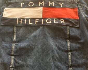 Vintage Tommy Hilfiger Mens Blue Denim Jean Trucker Jacket Large Big Flag Logo Nice Streetwear