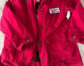Casaco vintage Deadstock NWT Marlboro Racing Red Chore dos anos 90 com colete com zíper reversível tamanho grande raro Survivor NOS com etiquetas