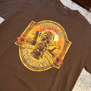 Mauna Loa Cigar Bar T Shirt Size XL Awesome Graphic Go with the Flow