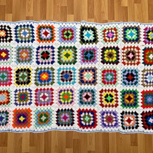 Vintage Grandma Squares Afghan con motivo quadrato multicolore 38 x 62 pollici