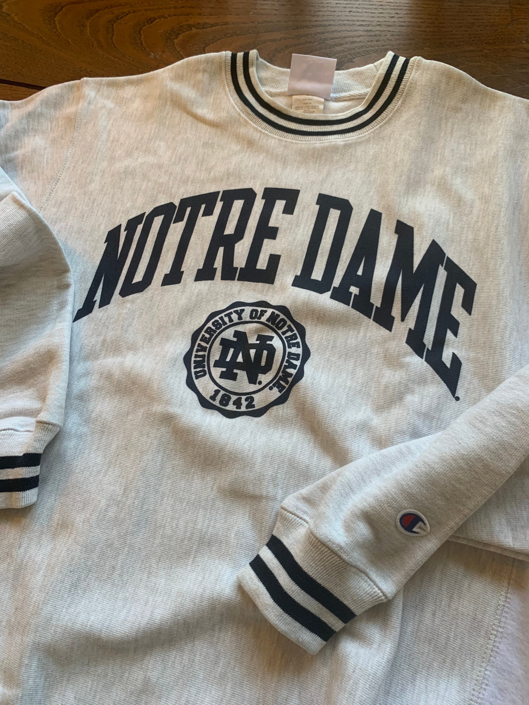 Vintage Sweatshirt Irish Notre Dame University 1990s 1980s Medium Oversized Champion Reverse Weave Distressed