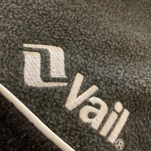 Vintage Vail Colorado Pullover 1/4 zip Fleece Black Gray Medium EUC Quality Embroidered Logo
