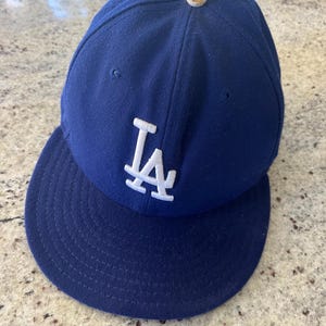 Vintage LA Dodgers Fitted Hat Cap Size 8 Large Official New Era On Field Hat