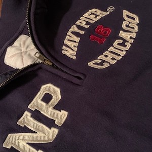 Vintage Navy Pier Chicago 1/4 Zip Sweatshirt Size Large Quality Stitched Letters & Logo