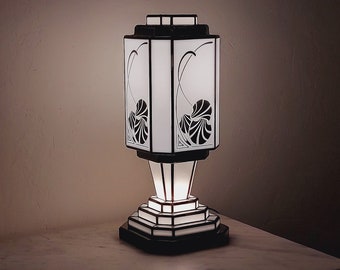 Large Art Deco Lamp - Art Nouveau Tiffany Stained Glass "1901"