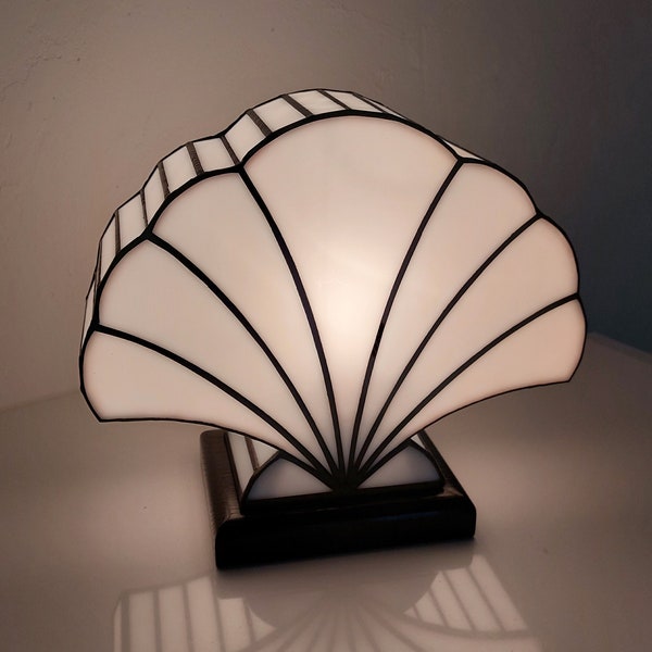 Lampe Art Déco Vitrail Tiffany "1918 Coquillage Blanc"