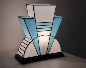 Art Deco Tiffany Stained Glass Lamp "1926 Baltic" (TM)