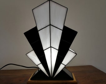 Tiffany Stained Glass Art Deco Lamp "1921 NB" TS
