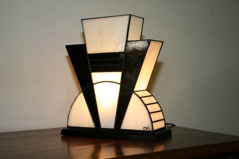 Lampe Art Déco Vitrail Tiffany 1926 Noir et Blanc TM image 1