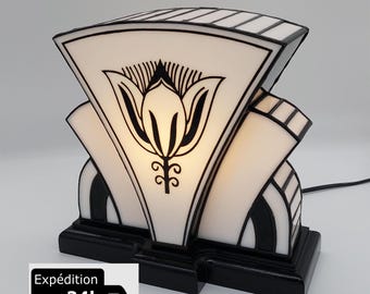 Art Deco Lamp "1910" Tiffany Stained Glass