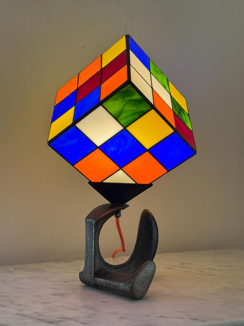 Contemporary Art Lamp "Le Nostal Kub" in Tiffany stained glass N 976 image 2