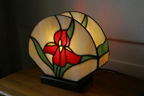 Tiffany iris sale lamp