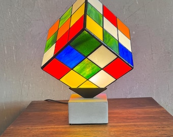 Stained Glass Lamp Inspired by the Rubik's Cube® – Handcrafted Creation on a Concrete Base