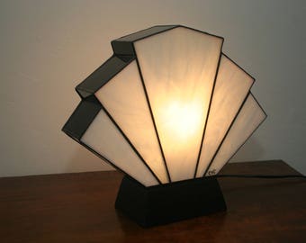 Art Deco Tiffany Stained Glass Lamp "1928 White Flabellum"