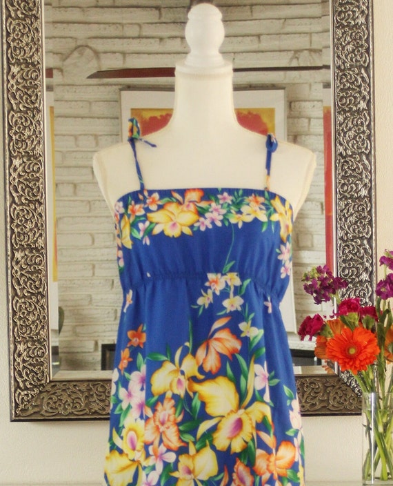 Vibrant Hawaiian Maxi Dress