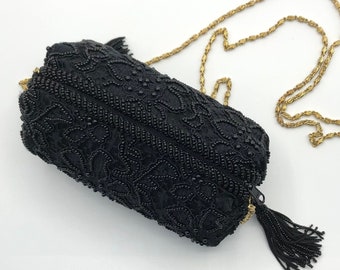 Small black beaded Pochette . Vintage Small beaded pouch bag in black . Vintage kleine Tasche in Schwarz mit Perlenstickerei