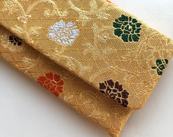 Vintage Small Silk Wallet with Beautiful Traditional Japanese Pattern / small rosary bag in silk / small wallet / Rosary Bag