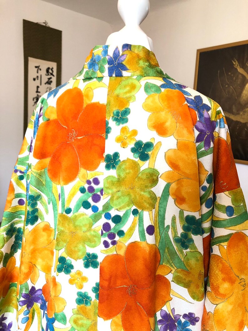 Beautiful kimono silk jacket with colourful floral pattern made from vintage silk kimono Kimono cardigan Haori colurful silk jacket