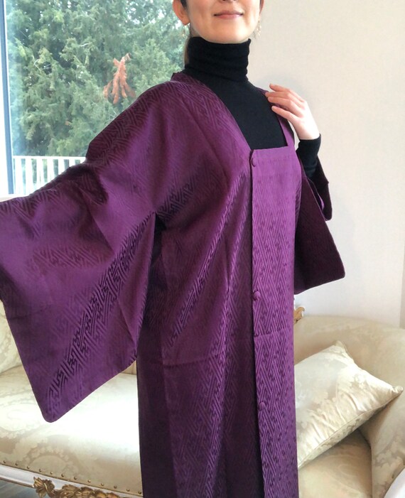 Gorgeous Kimono rain coat in shiny purple / Kimono