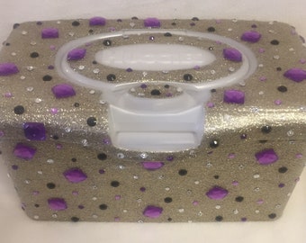 Wipe dispensers