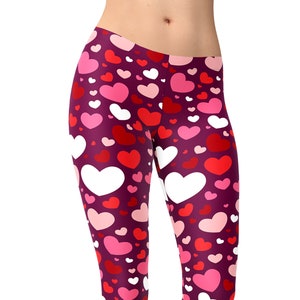 Heart Print Yoga Leggings: Valentine&#39;s Day Activewear