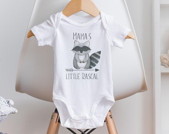 Mama's Little Rascal Raccoon-babyromper, bos douchecadeau