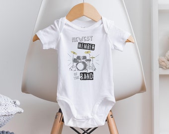 Neuestes Mitglied Body®, Schlagzeuger Onesie®, Baby Shower Geschenk, Musik Onesie®, neues Baby Geschenk, einzigartiges Baby Geschenk, Rocker Baby Kleidung, Rock n Roll