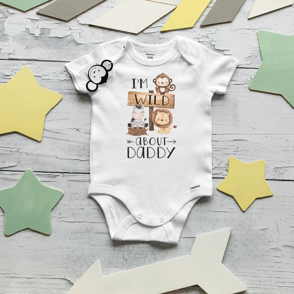 Daddy Onesie®, Daddy Loves Me Onesie®, Baby Shower Gift, Father's Day Onesie®, Daddy Baby Outfit, New Dad Gift, Dad Baby Announcement