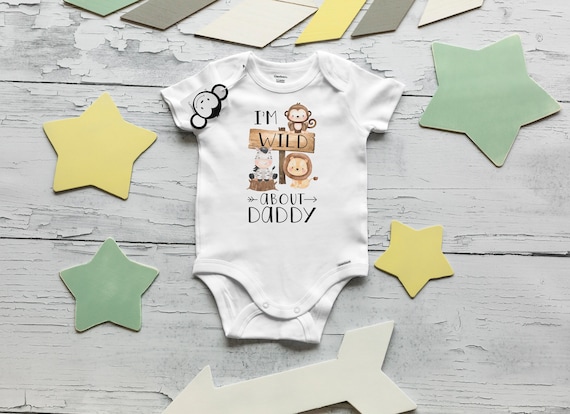 Daddy Onesie®, Daddy Loves Me Onesie®, Baby Shower Gift, Father's Day Onesie®, Daddy Baby Outfit, New Dad Gift, Dad Baby Announcement