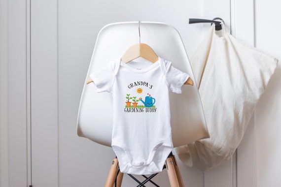 Grandpa Onesies®, Grandpa Baby Reveal, Grandpa Baby Shirt, Grandpa Gifts, Baby Shower Gifts, Unisex Baby Onesie®, Grandpa's Favorite