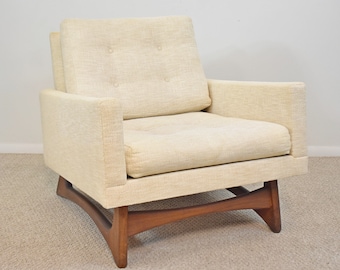 Mid-Century Modern Lounge Chair by Adrian Pearsall