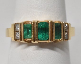 Ladies 14K Gold Emerald and Diamond Ring